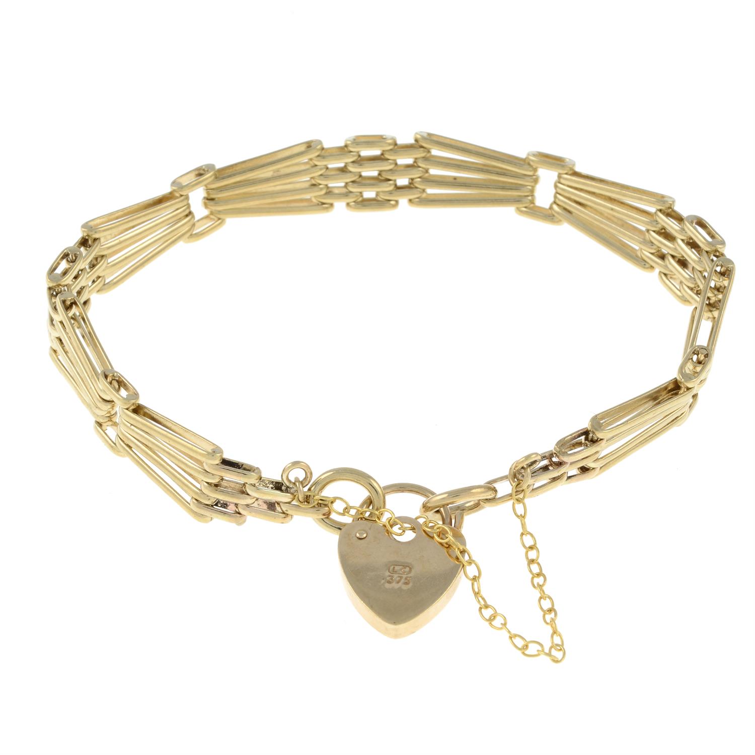 A bracelet, with heart-shape padlock clasp. - Bild 2 aus 2