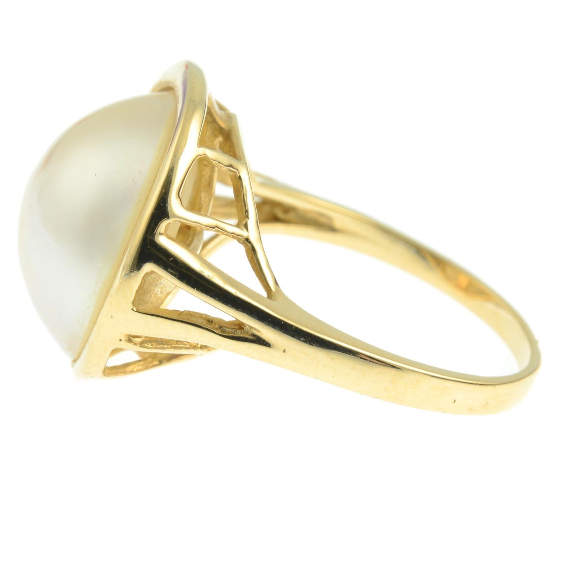 A mabe pearl and brilliant-cut diamond dress ring. - Image 2 of 3