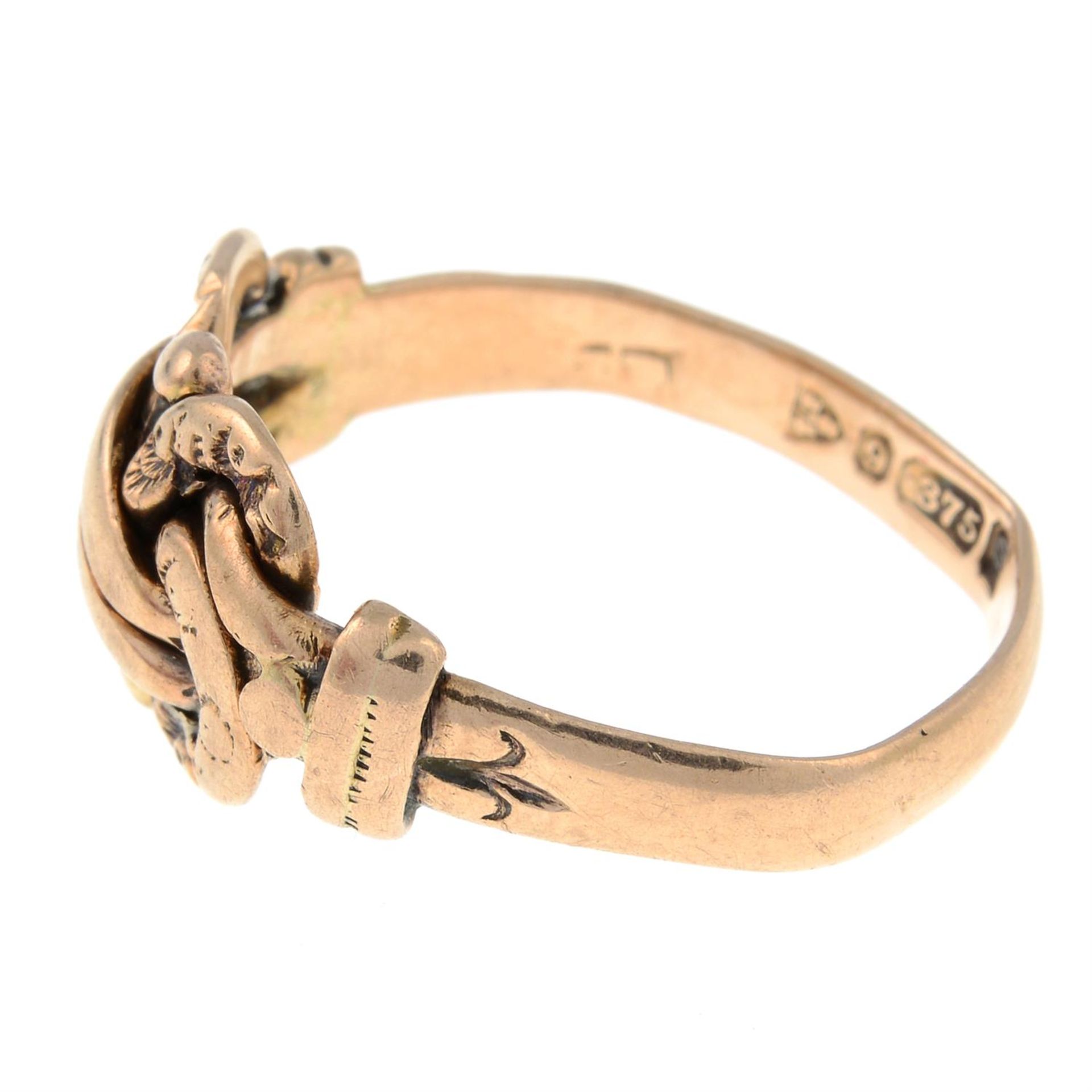 An early 20th century 9ct gold knot ring. - Image 2 of 3