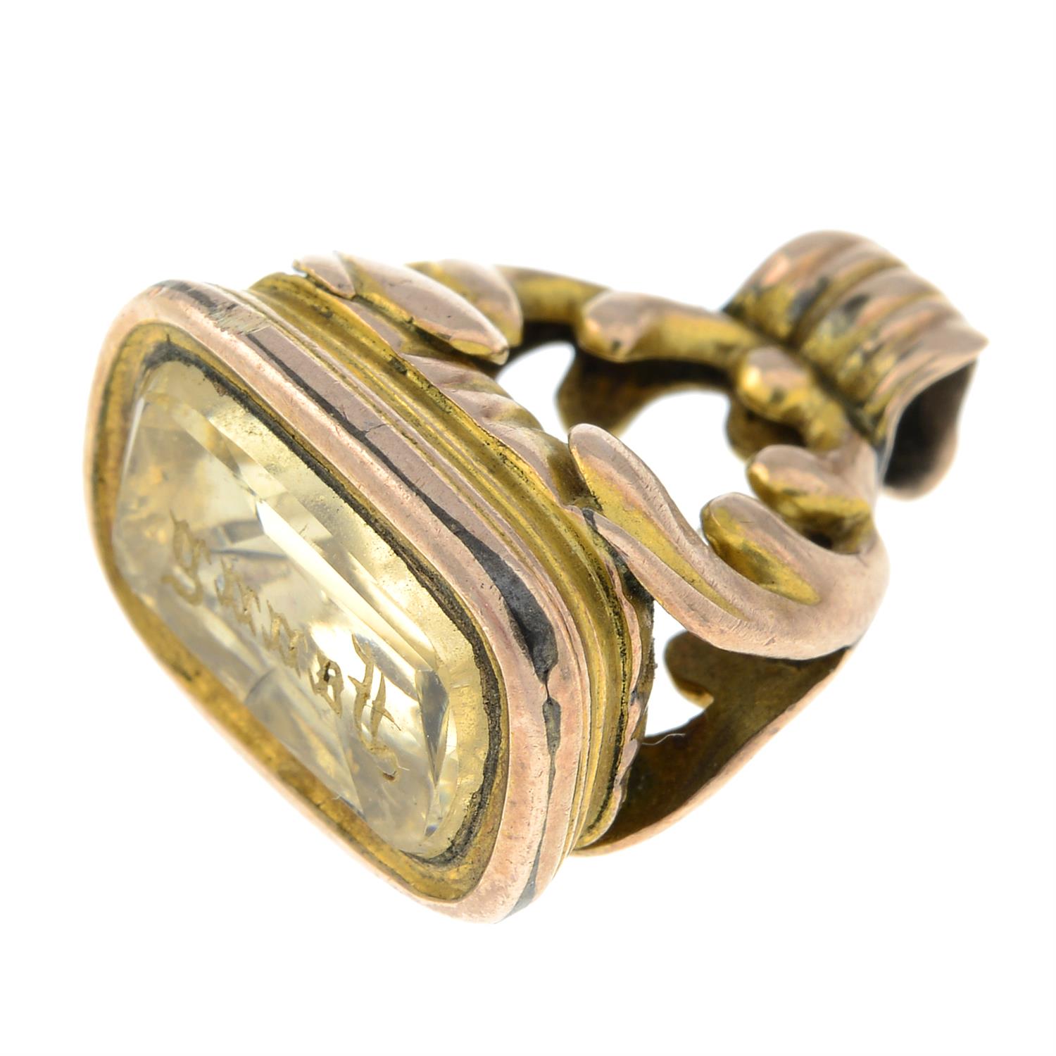 An early 20th century gold citrine intaglio fob seal. - Bild 2 aus 2