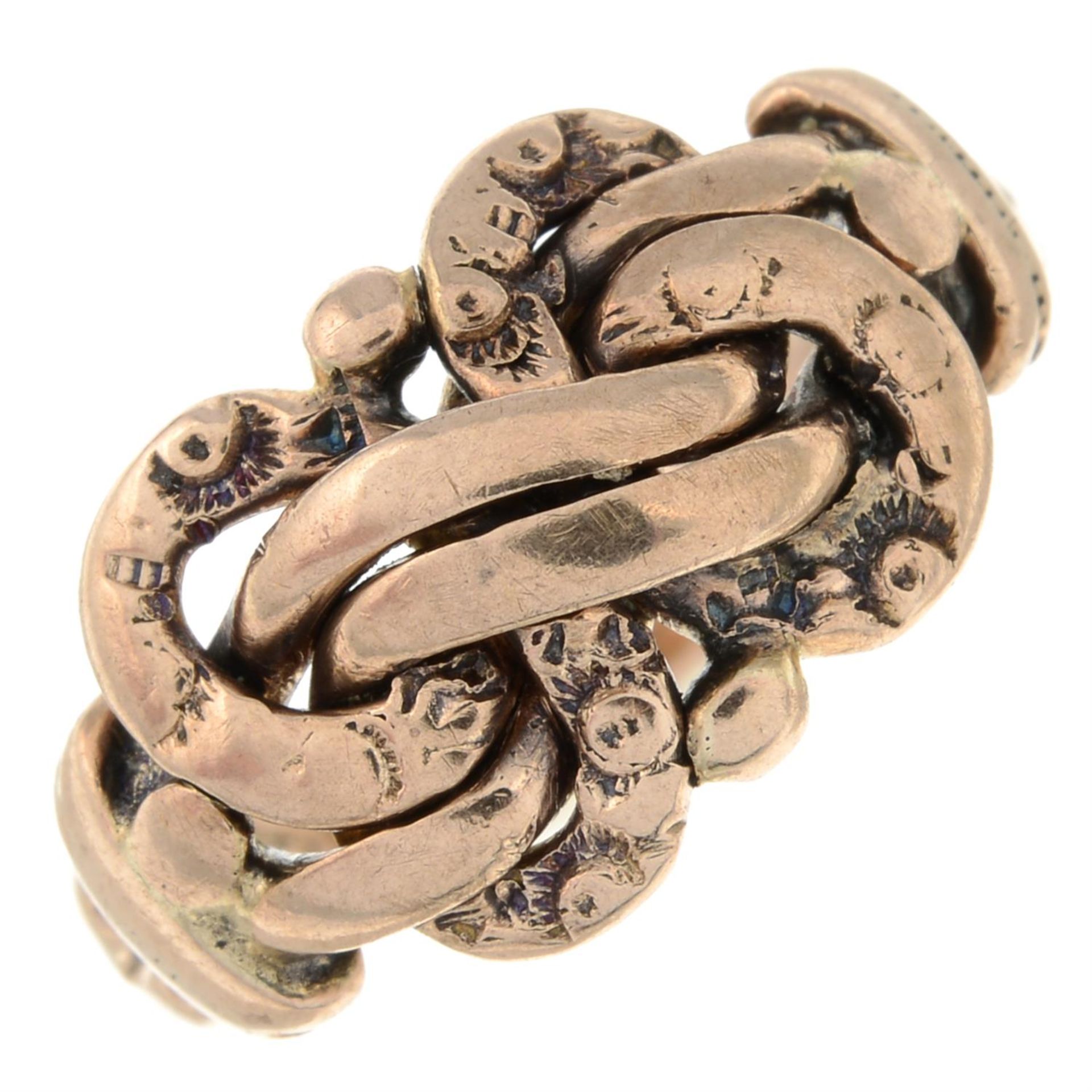 An early 20th century 9ct gold knot ring.