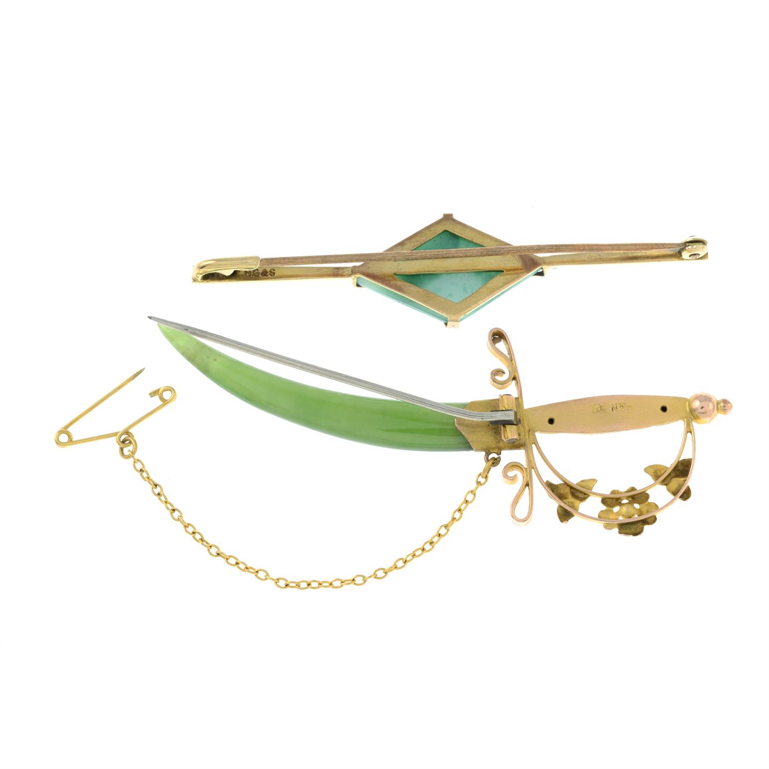 A late 19th century 9ct gold nephrite sword brooch, and an early 20th century gem-set brooch. - Bild 2 aus 2