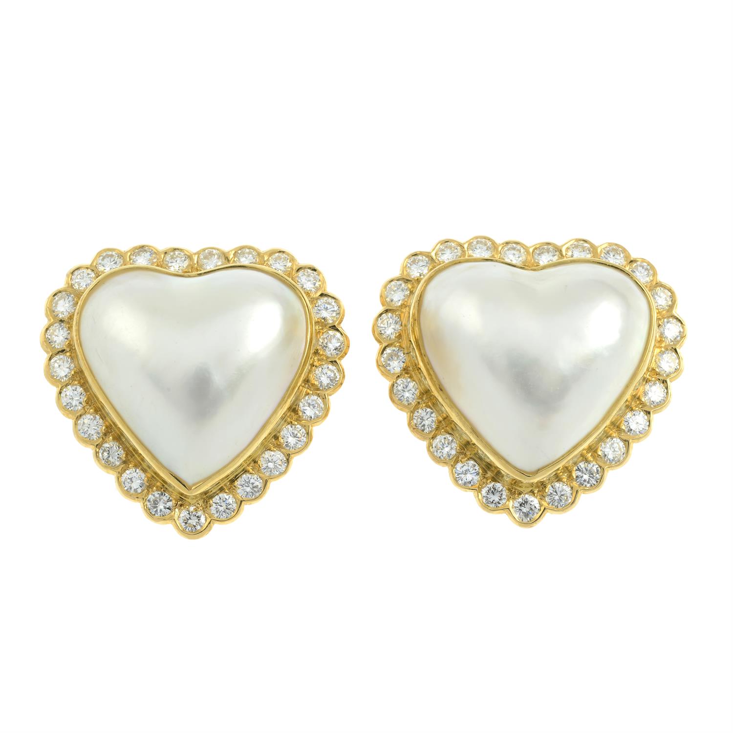 A pair of 18ct gold brilliant-cut diamond mabé pearl heart earrings, by Boodles and Dunthorne. - Bild 2 aus 3
