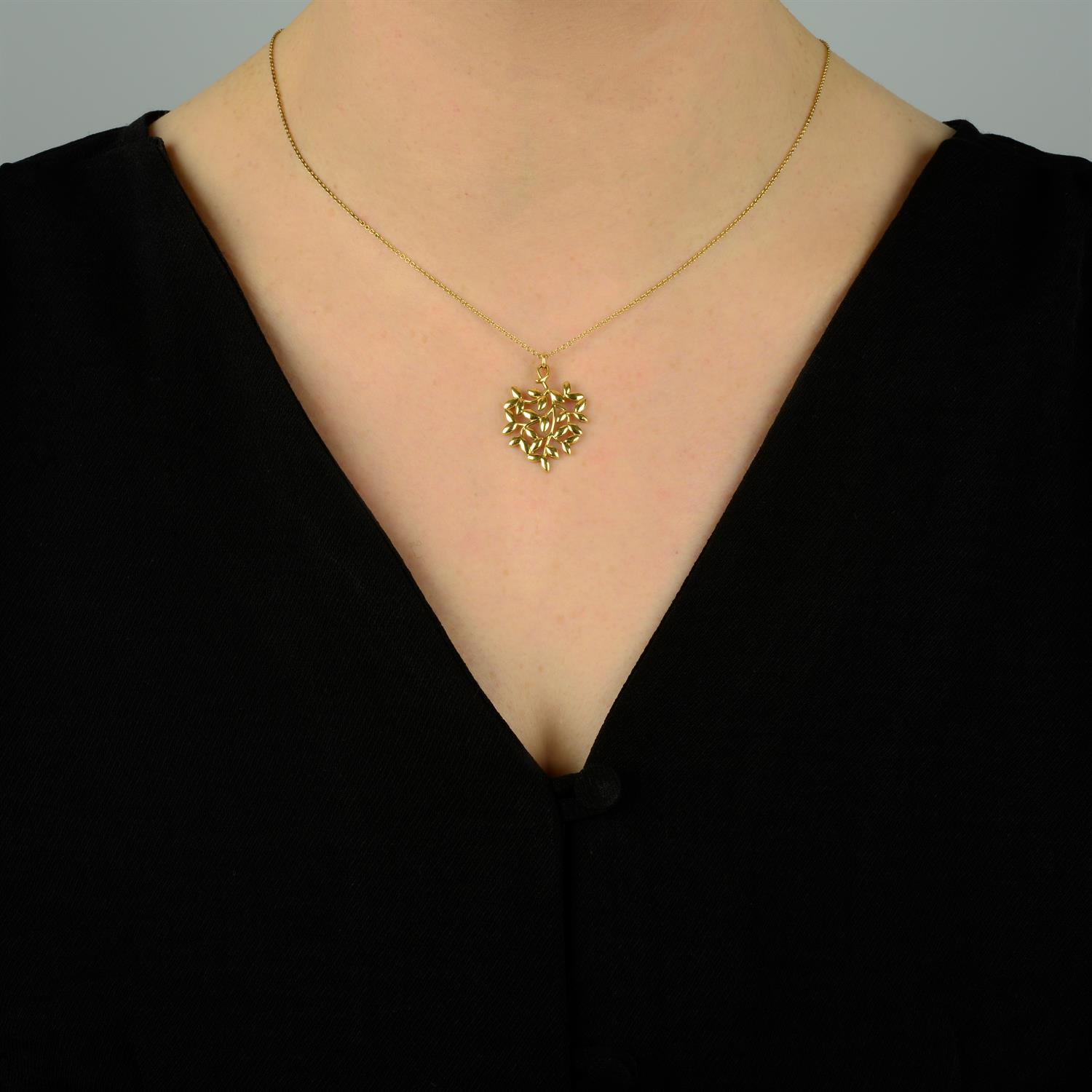 An 'Olive Leaf' pendant on chain, by Paloma Picasso for Tiffany & Co. - Bild 5 aus 5