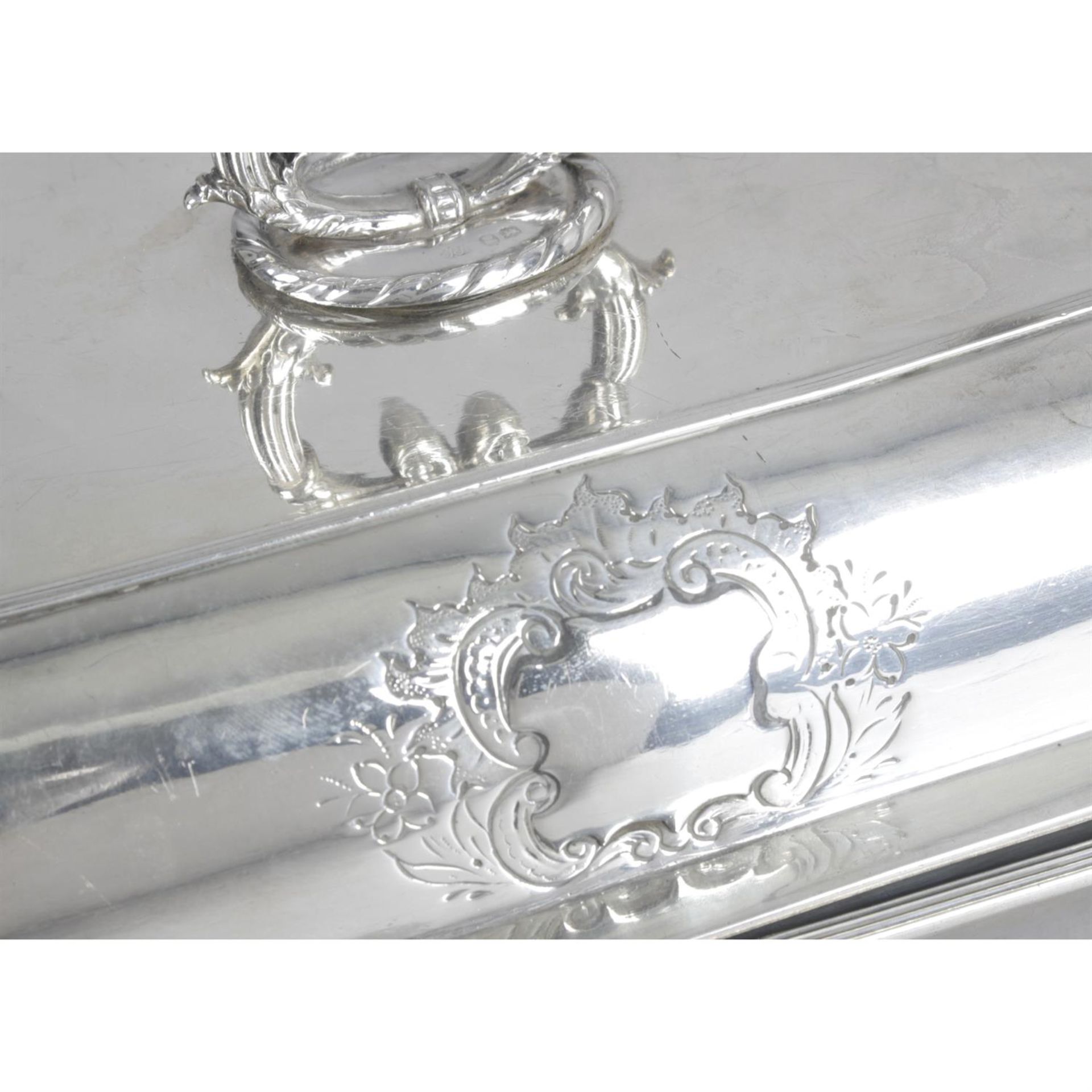 A George III silver entrée dish and cover. - Image 2 of 5