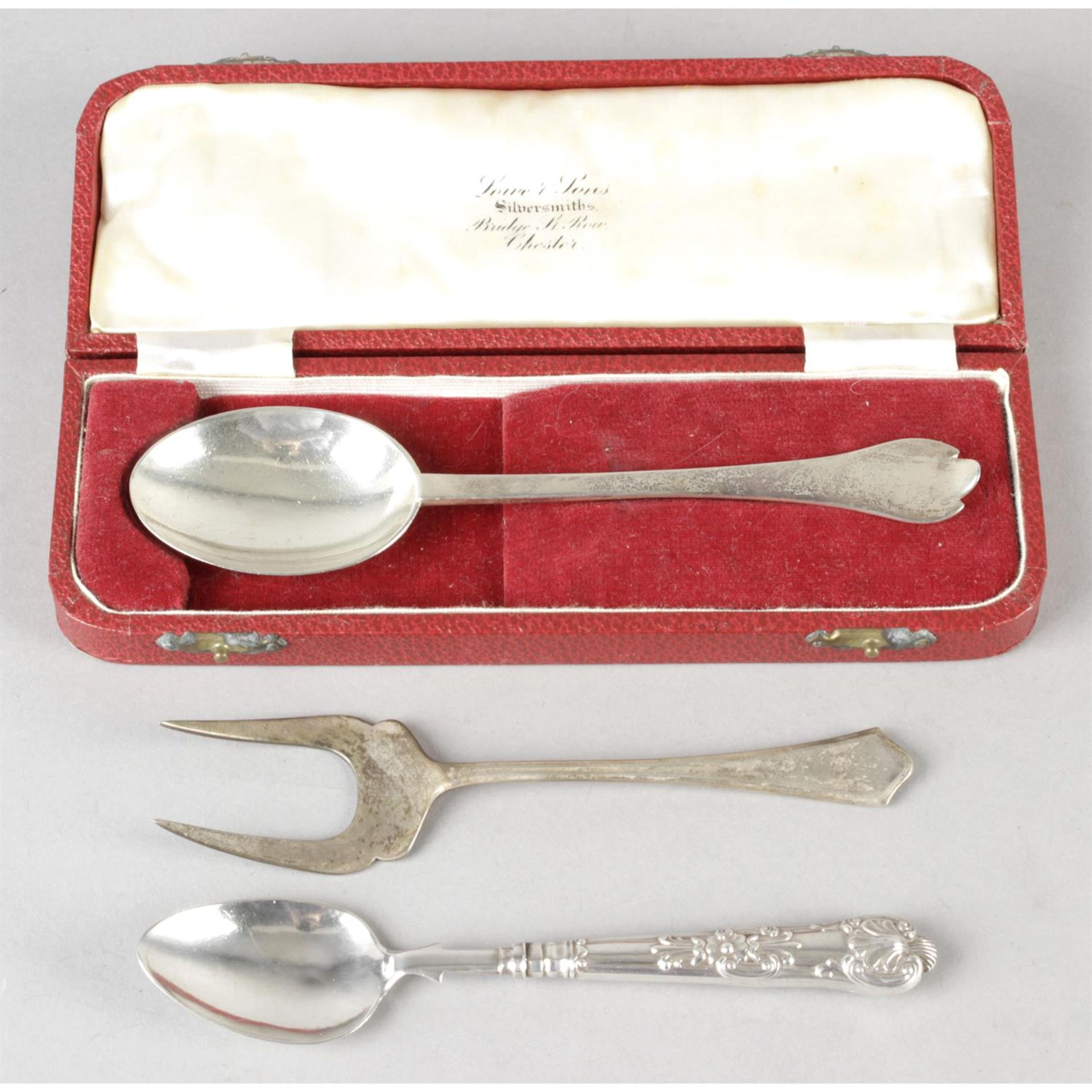 A selection of assorted spoons to include a reproduction Trefid spoon and Roman spoon, - Image 6 of 7