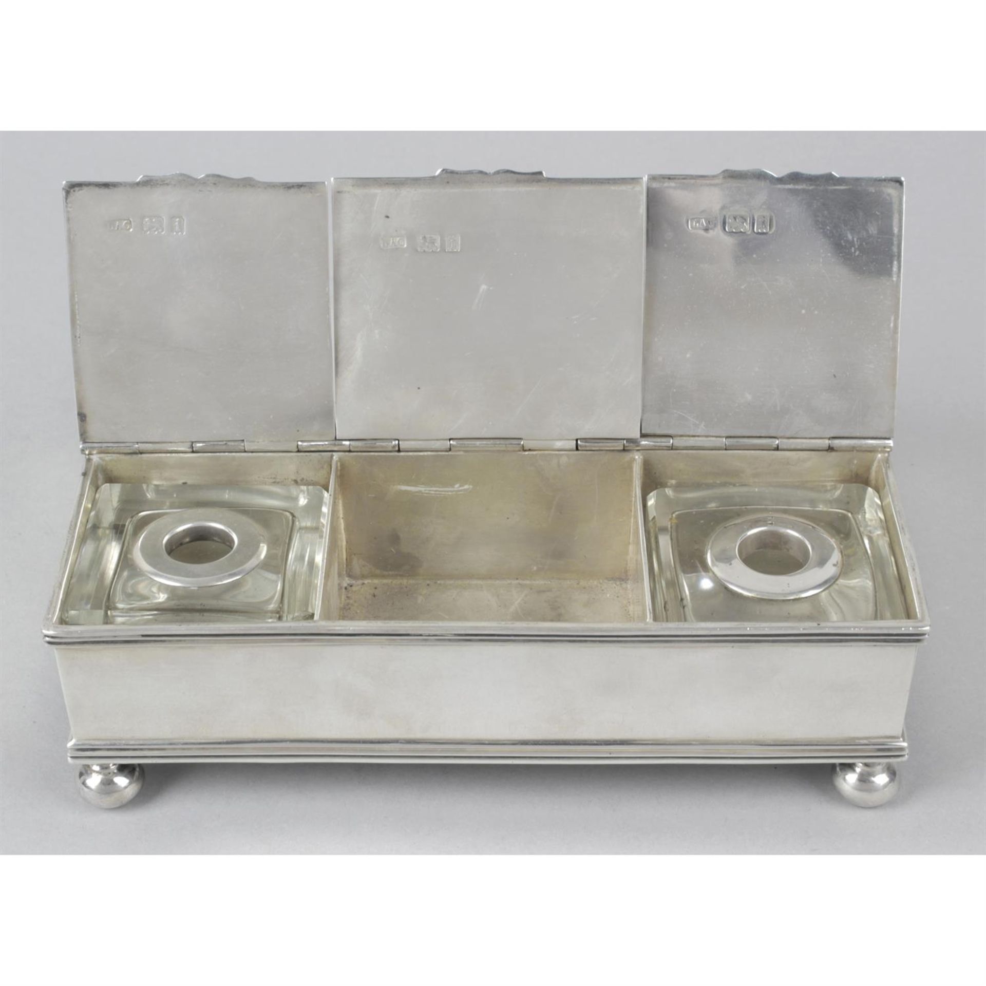 A Geoge V silver treasury inkstand. - Image 2 of 4