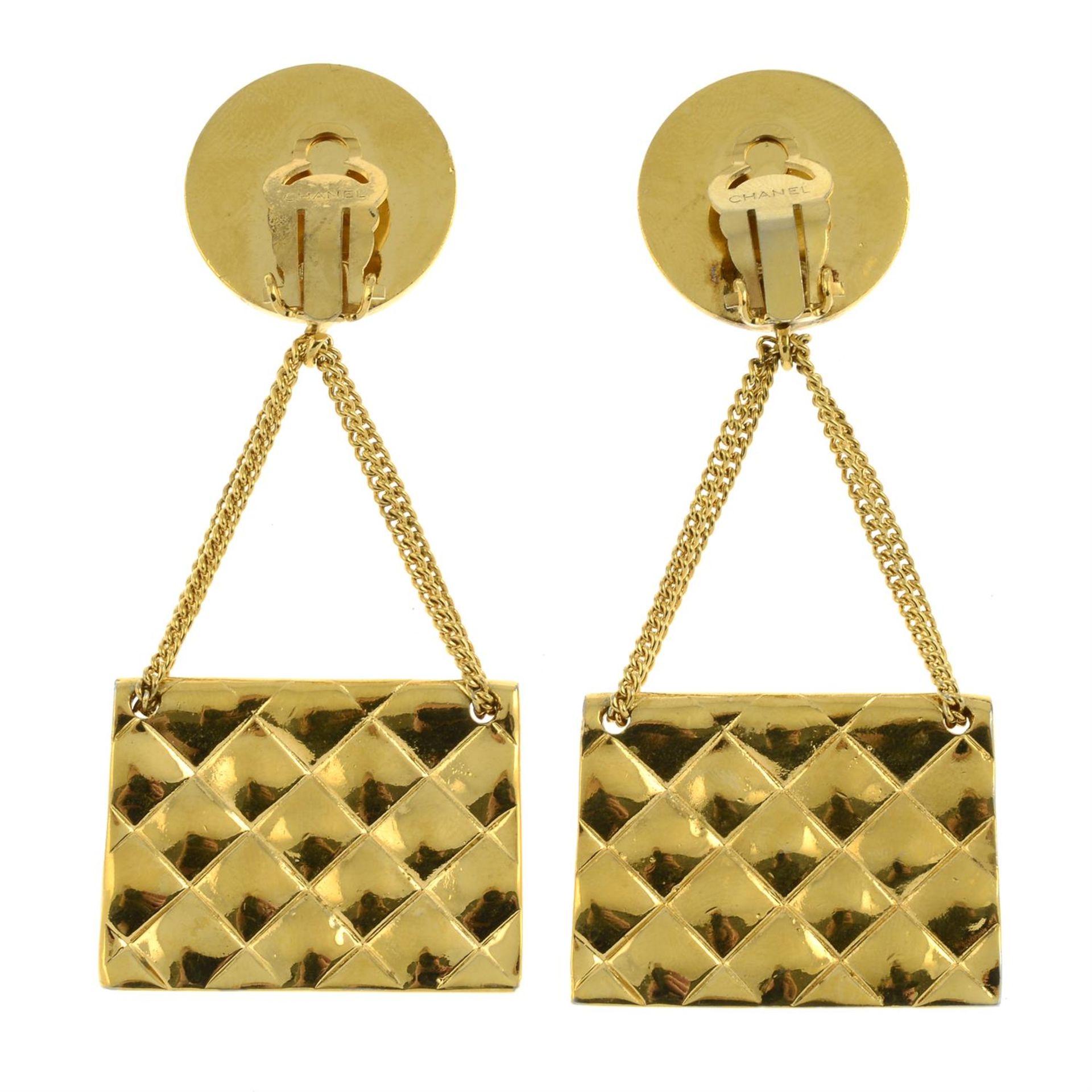 CHANEL - pair of earrings. - Image 2 of 2