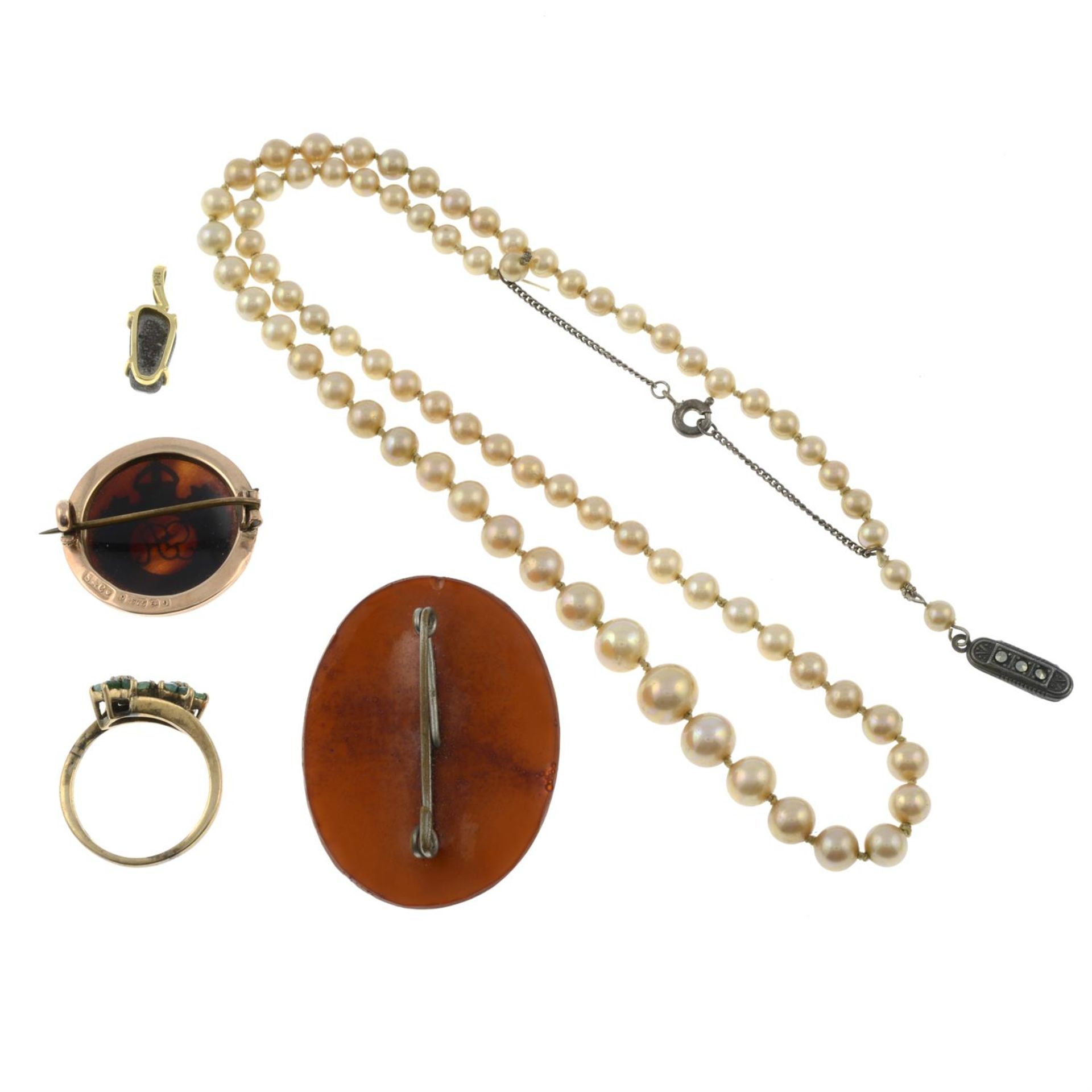 Five items of jewellery. - Image 2 of 2