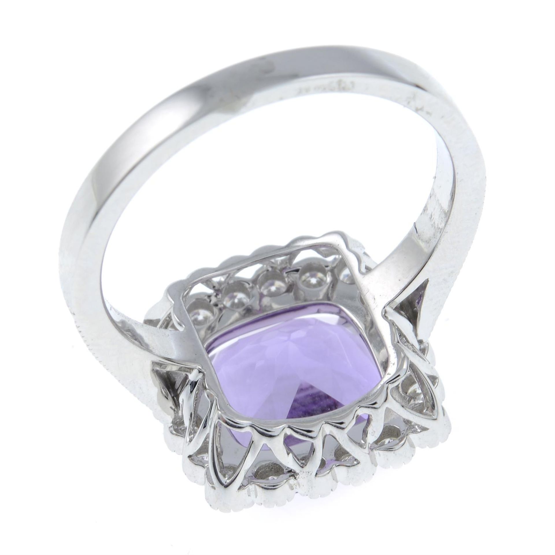 An 18ct gold amethyst and diamond cluster ring. - Image 3 of 3