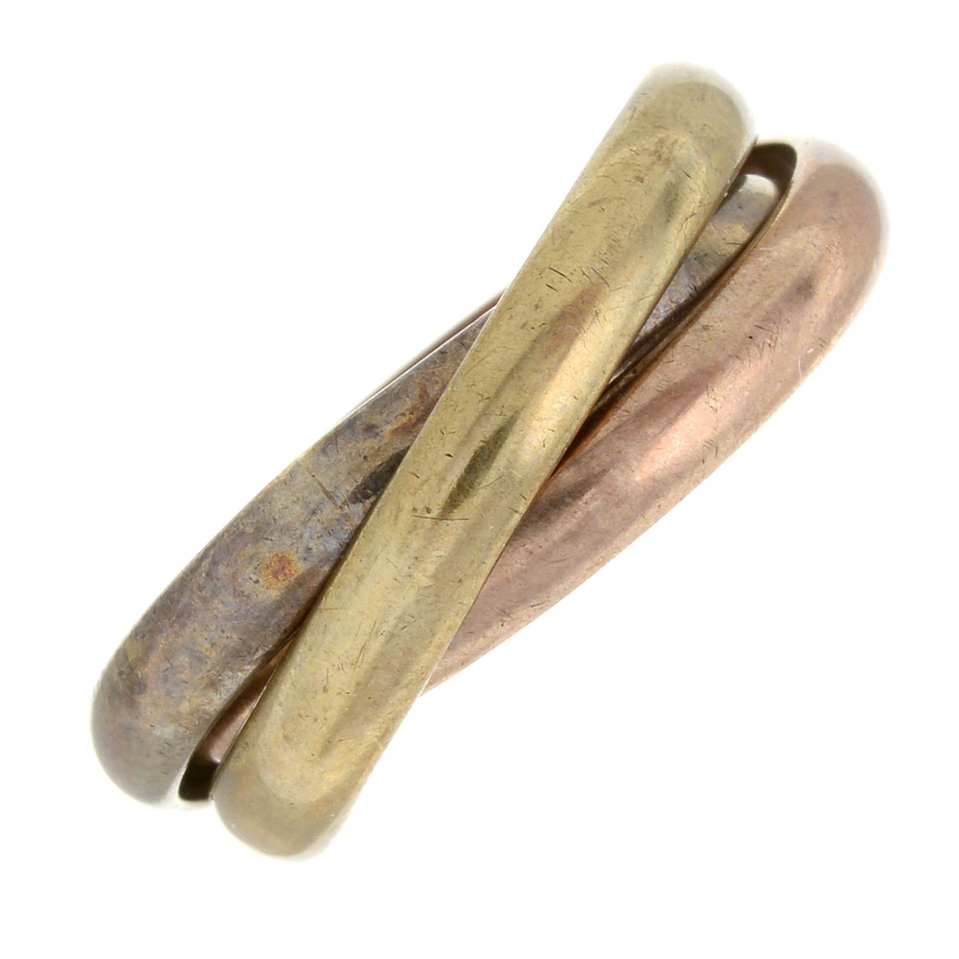 A 9ct gold three-band ring.