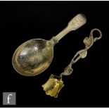 An early Victorian salt spoon, Birmingham, David Pettifer, 1852, length 9cm, together with an