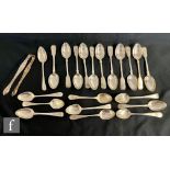A parcel lot of assorted silver tea spoons to included fiddle and Old English pattern examples, with