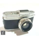 A 1950s Wray London, Wrayflex I single lens reflex camera, serial number 1775, with Unilux F.2