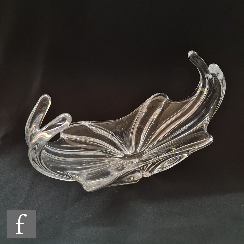 A later 20th Century French clear crystal glass table centre bowl by Baccarat, of fluted and