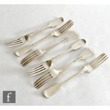 A set of six hallmarked silver fiddle pattern dessert forks, total weight 9.5oz, London 1847, George