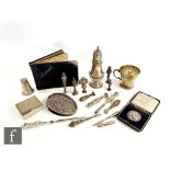 A parcel lot of assorted hallmarked, continental silver and white metal items to include a small