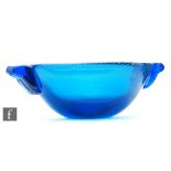 Seguso - A 1950s bullicante glass bowl of oval section, the blue body with internal controlled air