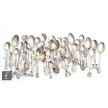 A parcel lot of assorted silver and white metal souvenir and other tea spoons relating to America,