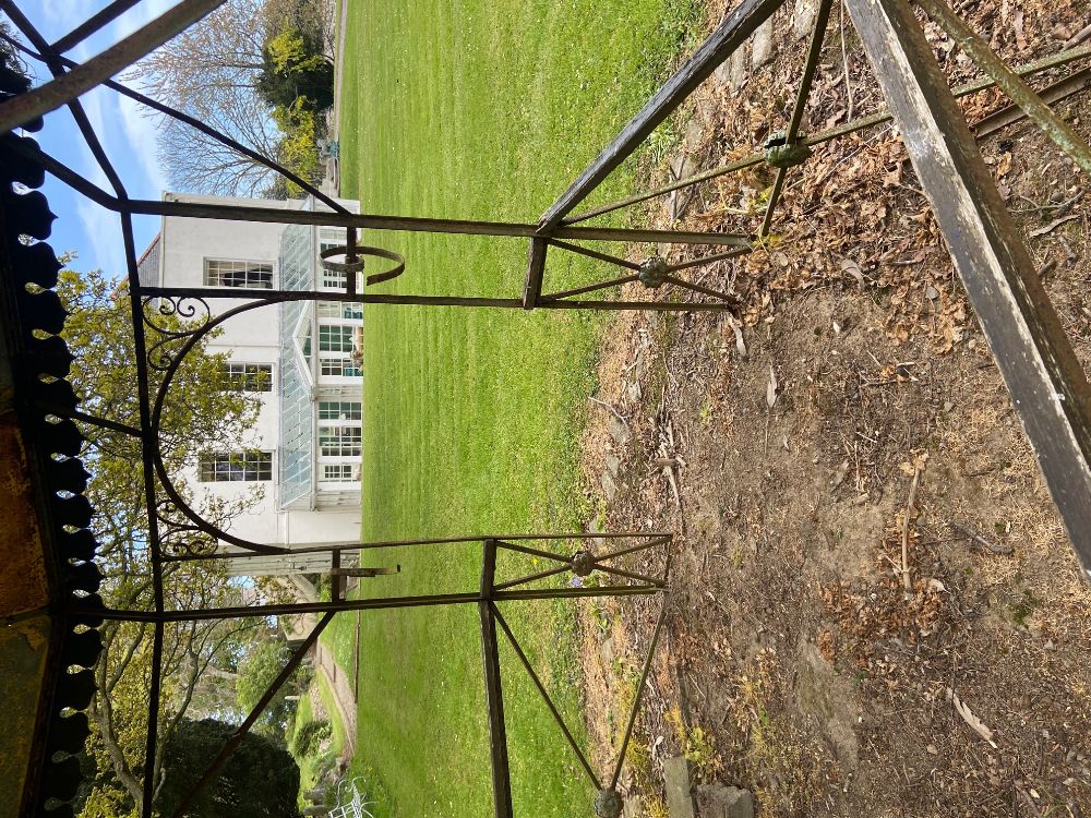 An attractive hexagonal shaped wrought iron Garden Gazebo, with galvanised domed roof, some - Bild 17 aus 24