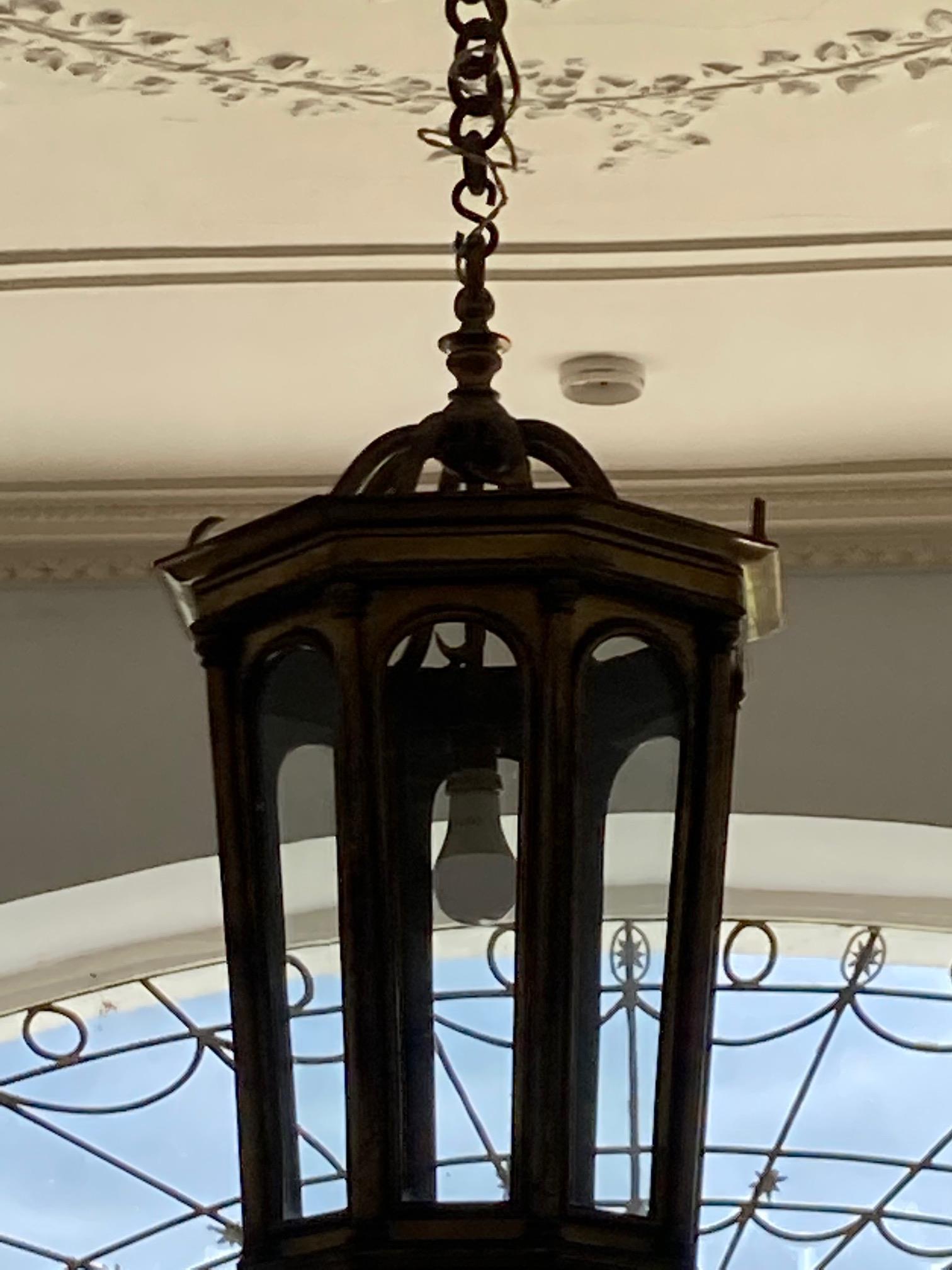 A very good and heavy 19th Century brass Hall Lantern, of tapering octagonal form with eight - Bild 9 aus 9