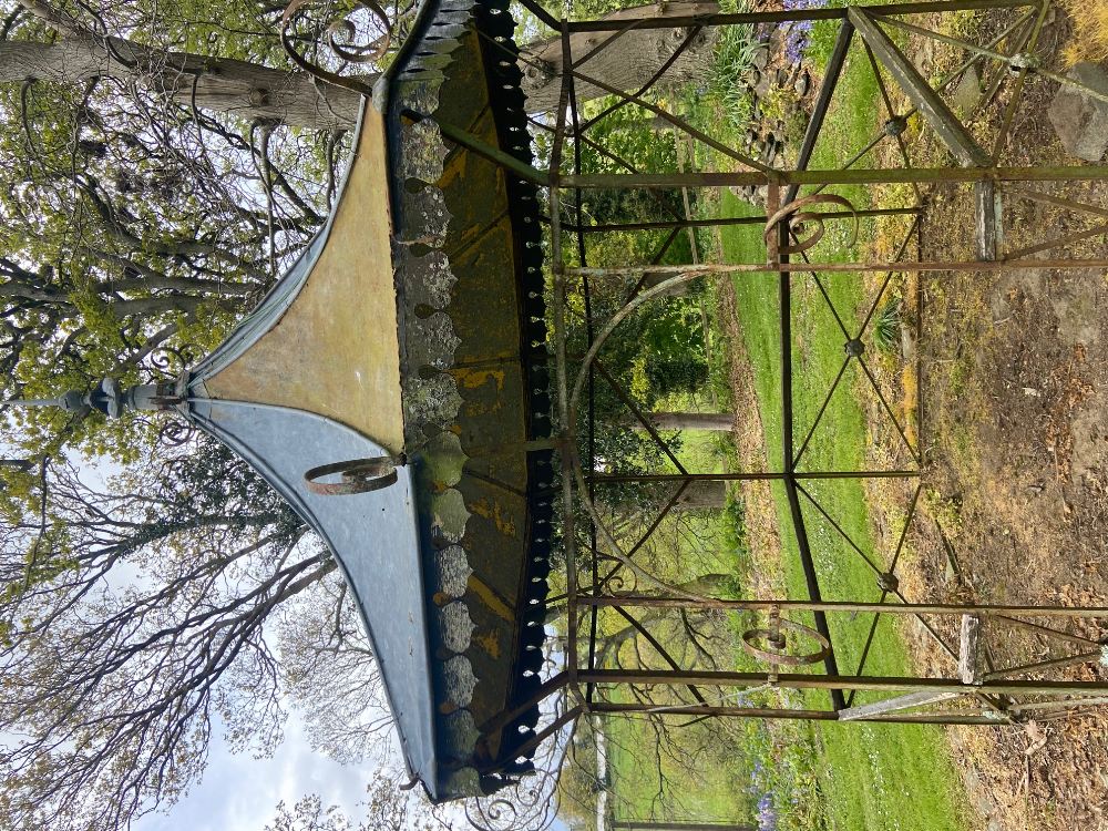 An attractive hexagonal shaped wrought iron Garden Gazebo, with galvanised domed roof, some - Bild 7 aus 24