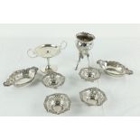 A set of 4 small pierced silver Bon Bon Dishes, by Walker & Hall Sheffield c. 1904, each on three