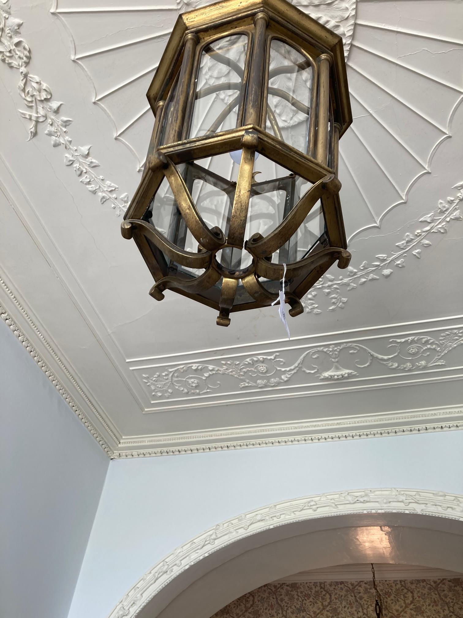 A very good and heavy 19th Century brass Hall Lantern, of tapering octagonal form with eight - Bild 3 aus 9