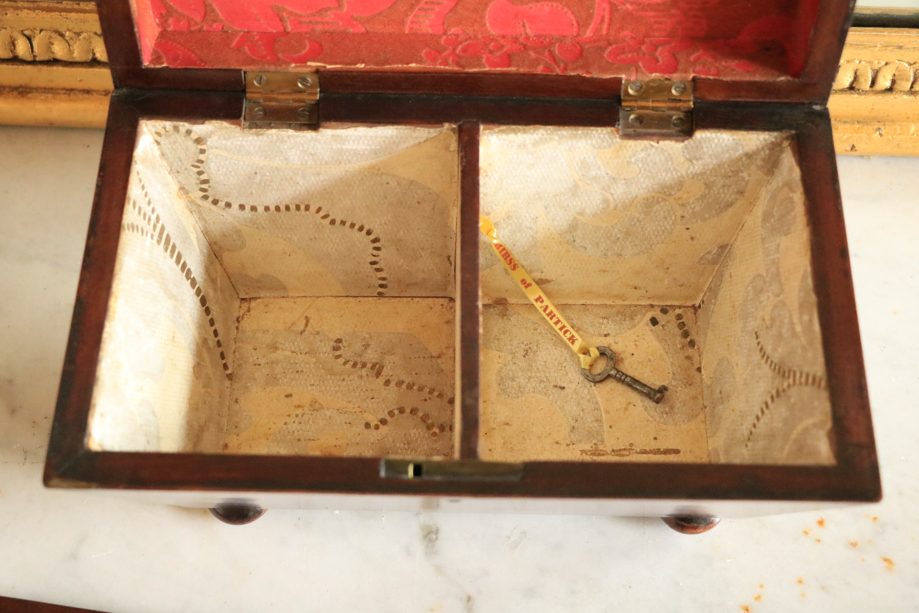 A William IV period mahogany Tea Caddy, of casket form on ball feet, 10'' (25cms). (1) - Image 3 of 3