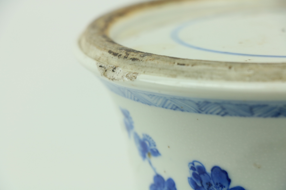 A large important Kangxi period blue and white Gu Vase, 18th Century, decorated with birds and - Image 19 of 21
