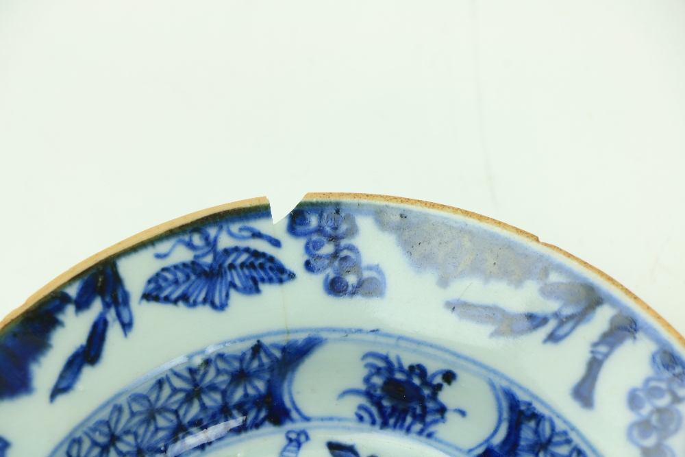 A collection of 16 similar blue and white Chinese Xiangshi period Bowls, of variant designs, - Image 4 of 4