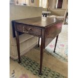 A fine quality George III period mahogany drop leaf Table, the figured top with crossbanding and