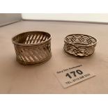 2 different ornate silver napkin rings. Hallmarks Birmingham 1907 and 1914. Total W: 0.8 tozs. 1