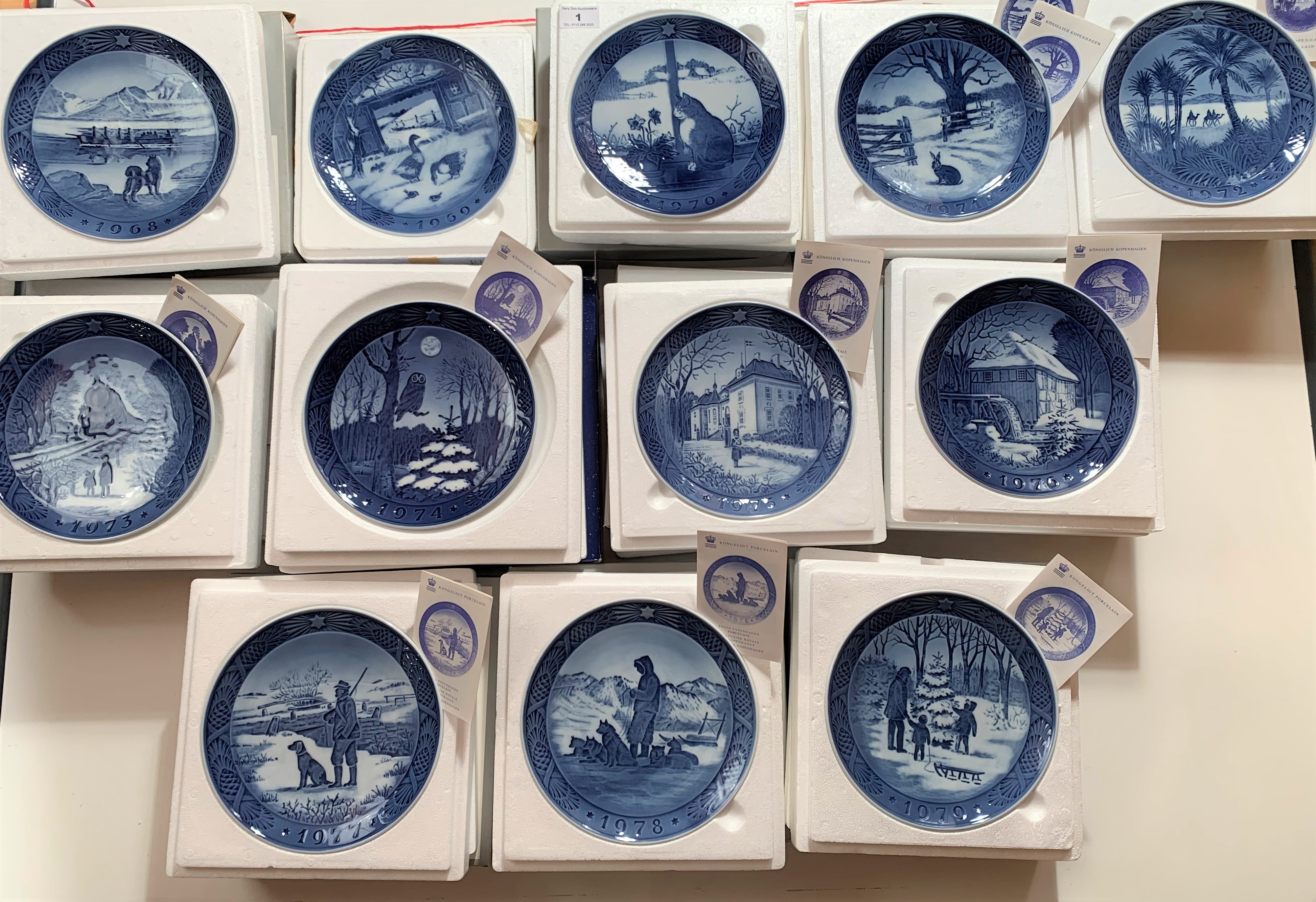 12 Boxed Royal Copenhagen Christmas collectors’ plates. Years 1968, 1969 and 1970(no certificates),