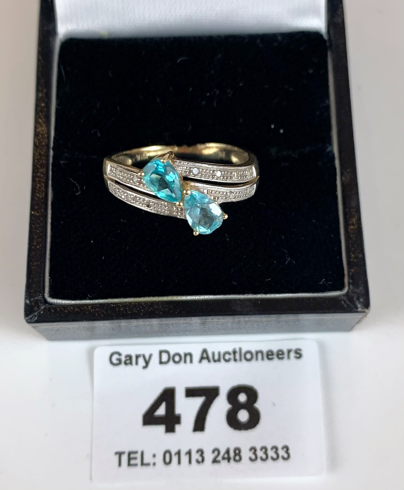 9k gold ring with turquoise stones, w: 2.3 gms, size P - Image 3 of 5