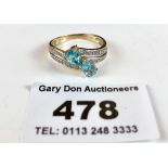 9k gold ring with turquoise stones, w: 2.3 gms, size P