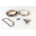 2 silver bangles, silver bracelet and silver butterfly brooch, total w: 1.9 ozt