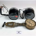 Vintage car speedometer, car revcounter and pressure gauge