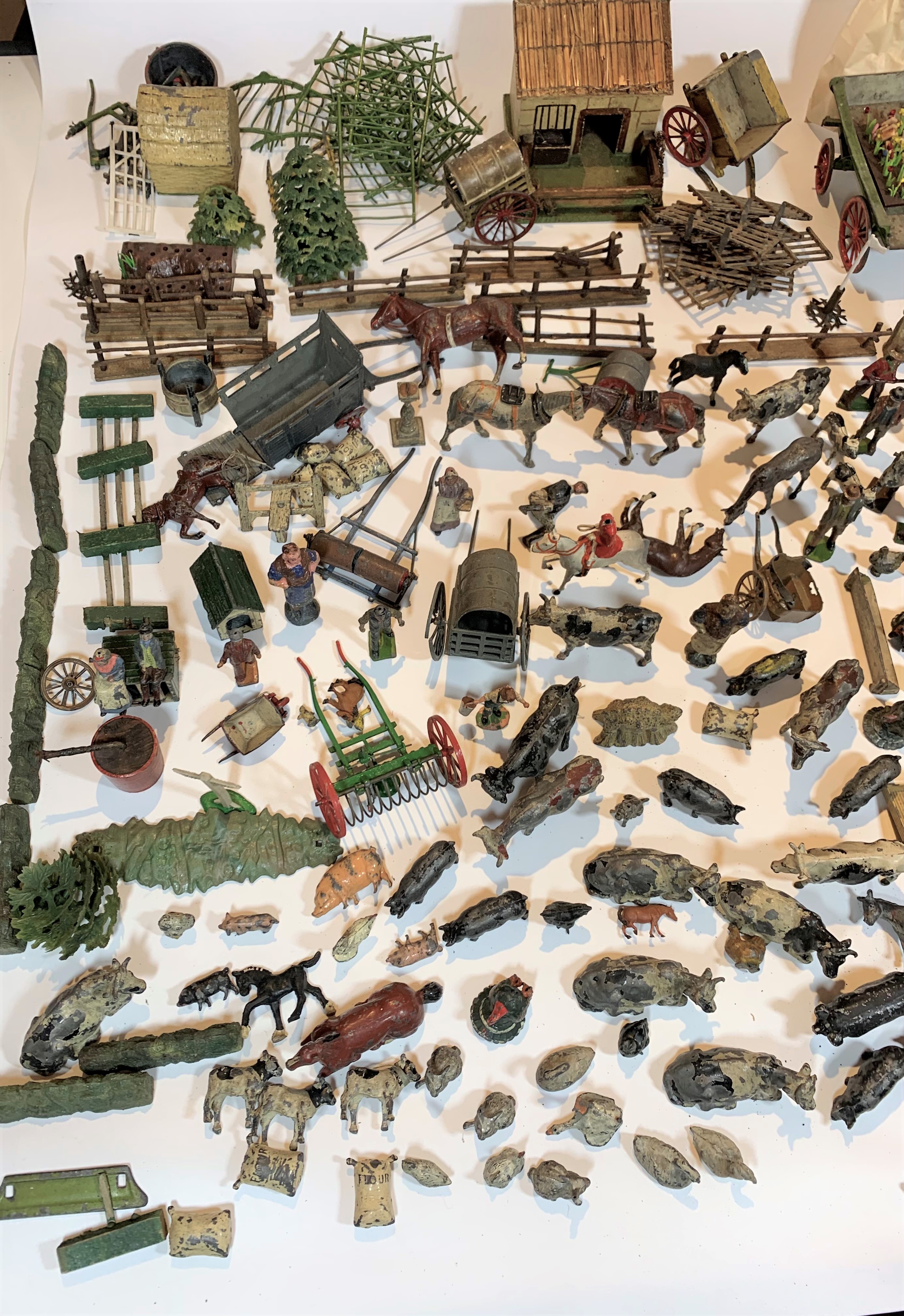 Wooden farmyard with buildings, accessories and animals. Farmyard measures 21” x 20” (possibly - Image 5 of 14