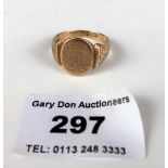 9k gold signet ring, size O/P, w: 4.2 gms