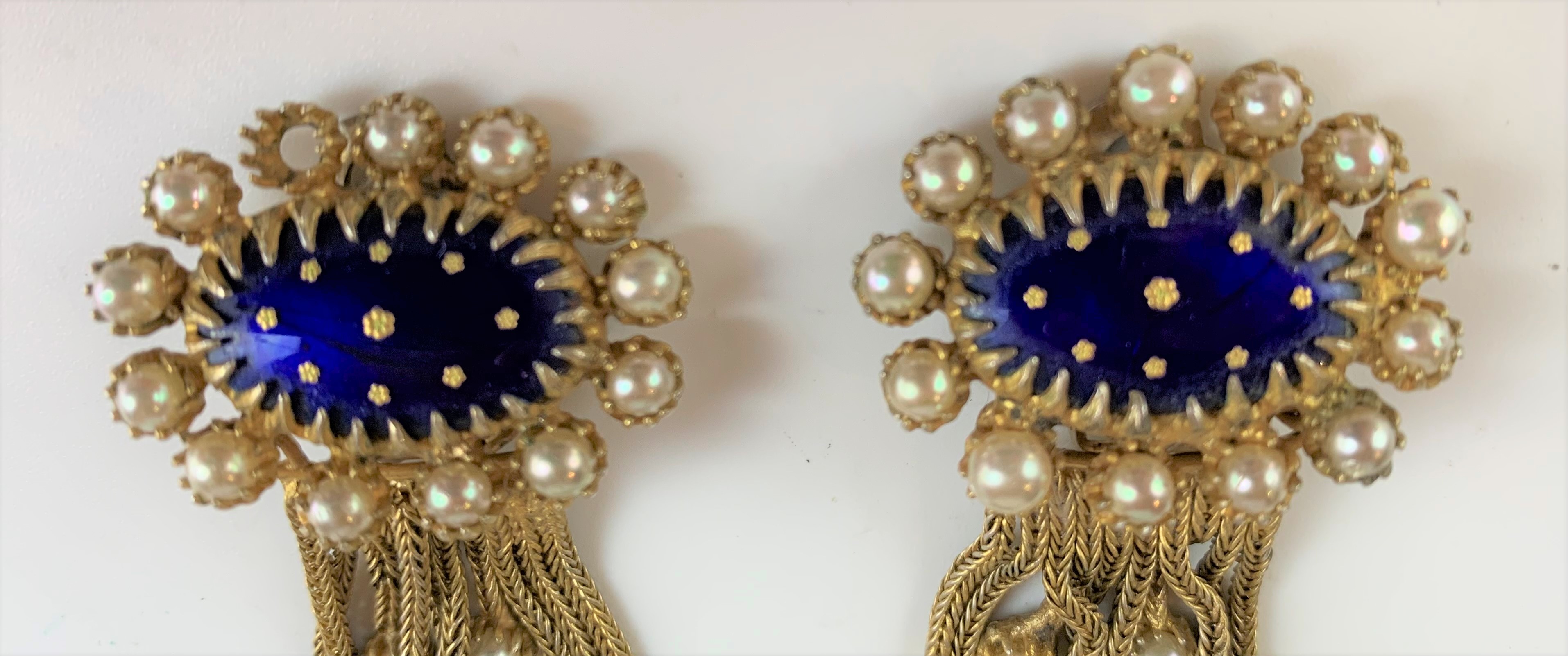 Pair of Christian Dior earrings by Michel Maer (1 pearl missing) - Image 3 of 6