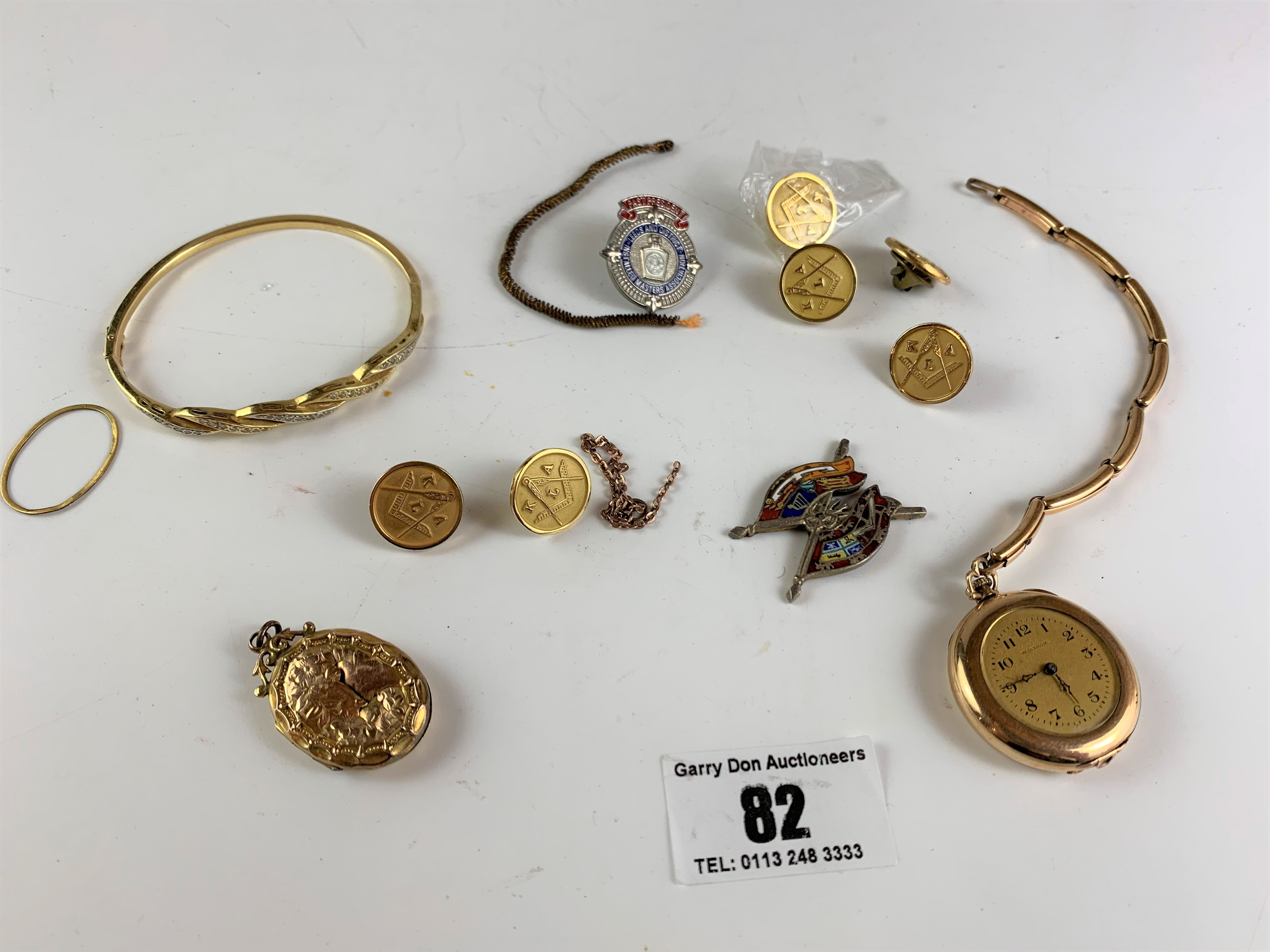 Bag of assorted dress jewellery including bracelets, pendants, badges etc. - Image 2 of 4