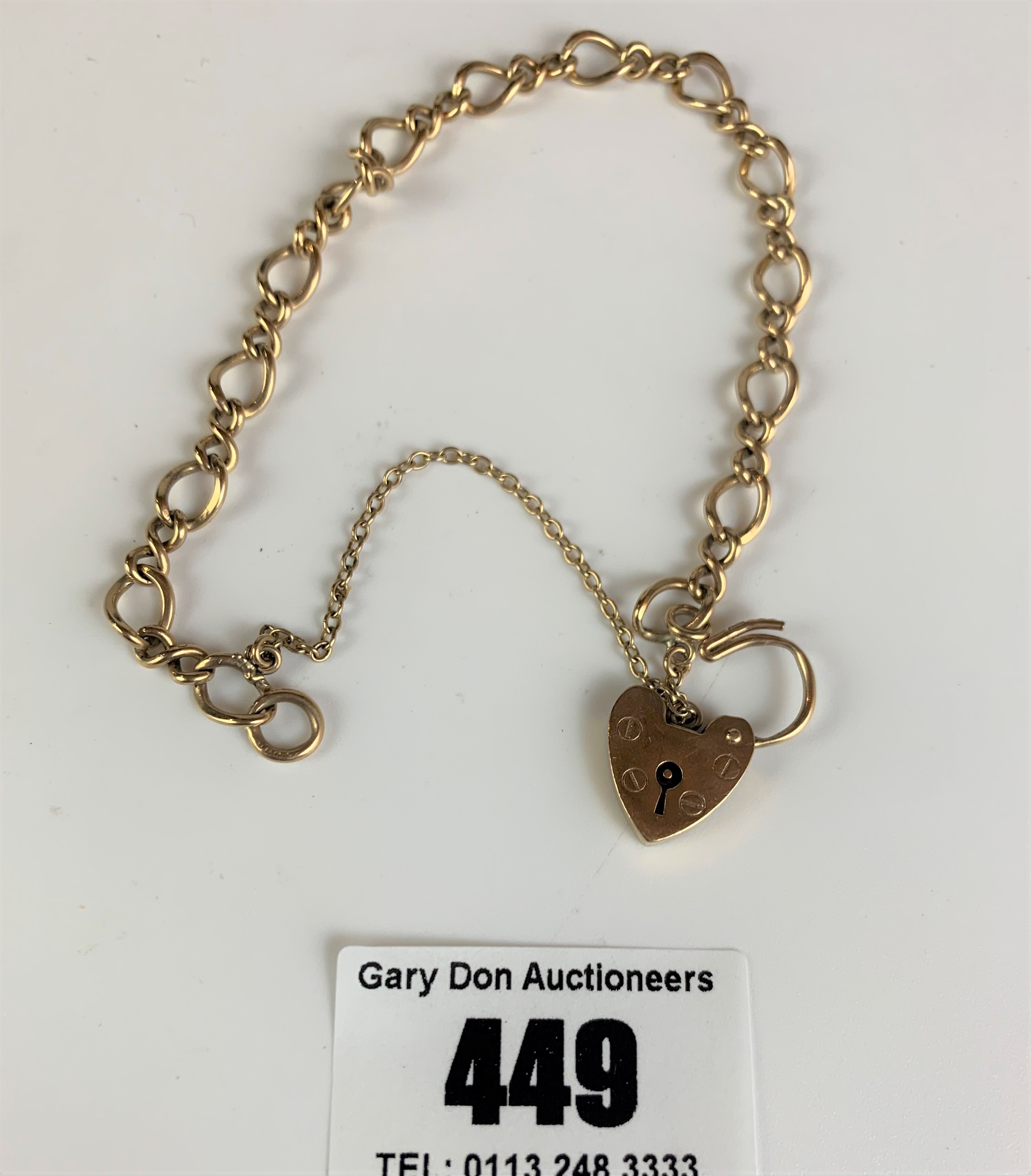9k gold bracelet with heart lock, length 10”. W: 8.5 gms - Image 2 of 4
