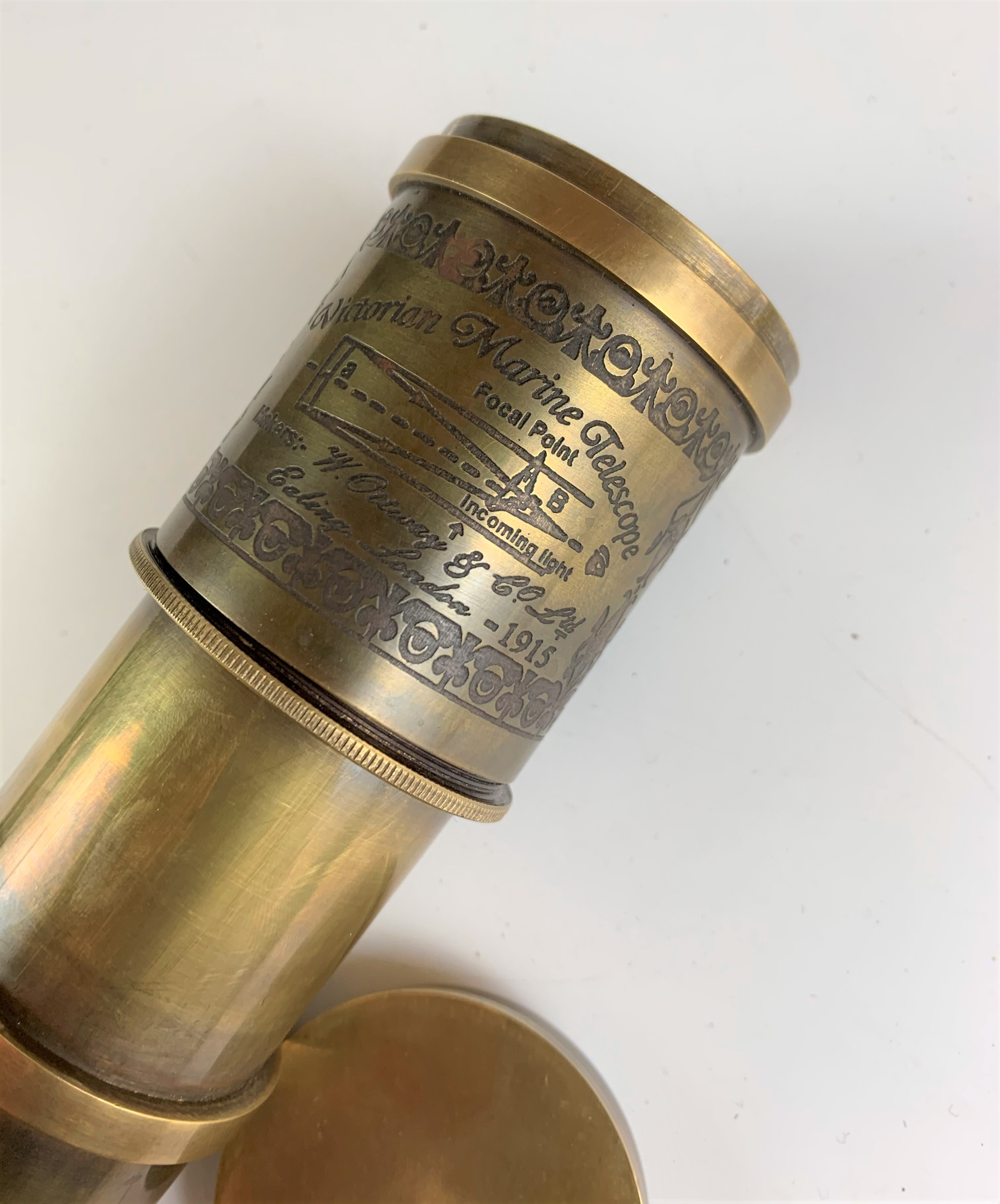2 small brass telescopes, 1 marked Victorian Marine Telescope, London 1915, 6.5” long and 1 - Image 4 of 8