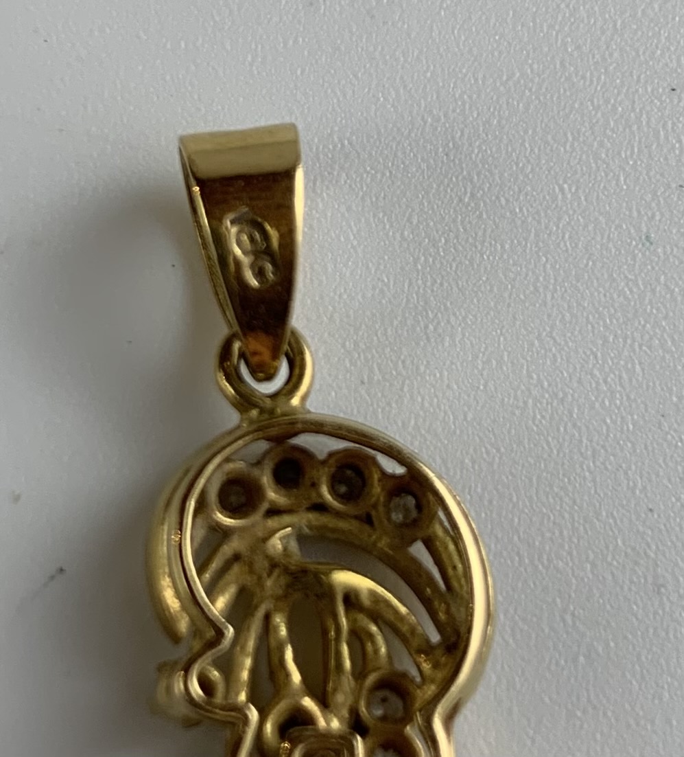 18k gold and diamond pendant, length 1”, w: 3.2 gms and miniature plated heart pendant - Image 4 of 4