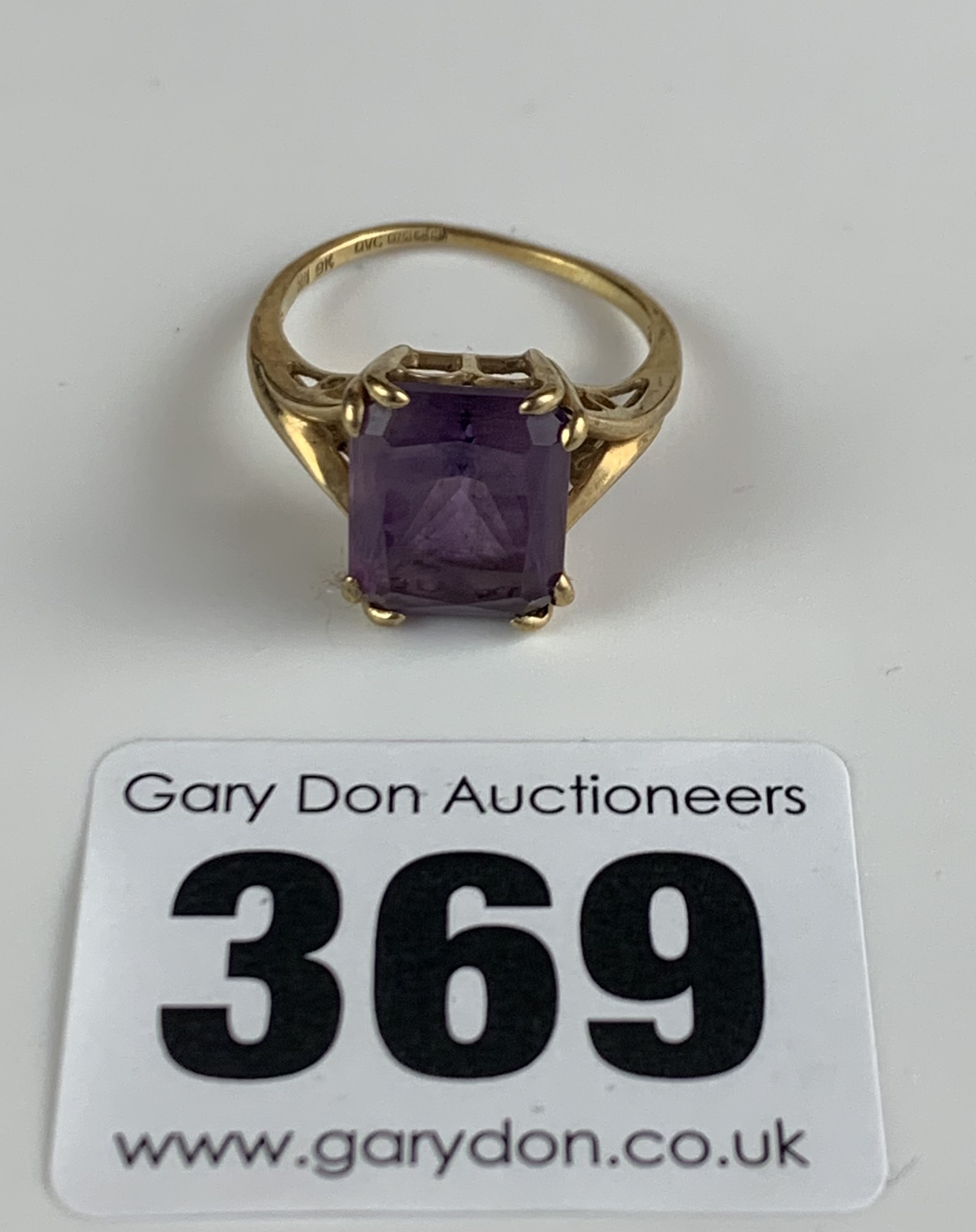 9k gold ring with purple stone, size L, w: 2.6 gms - Image 3 of 6