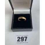 22k gold wedding band, size L, w: 1.6 gms