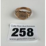 9k gold signet ring, initialled P.C., size U, w: 6 gms