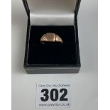 9k gold signet ring, size N, w: 2.6 gms