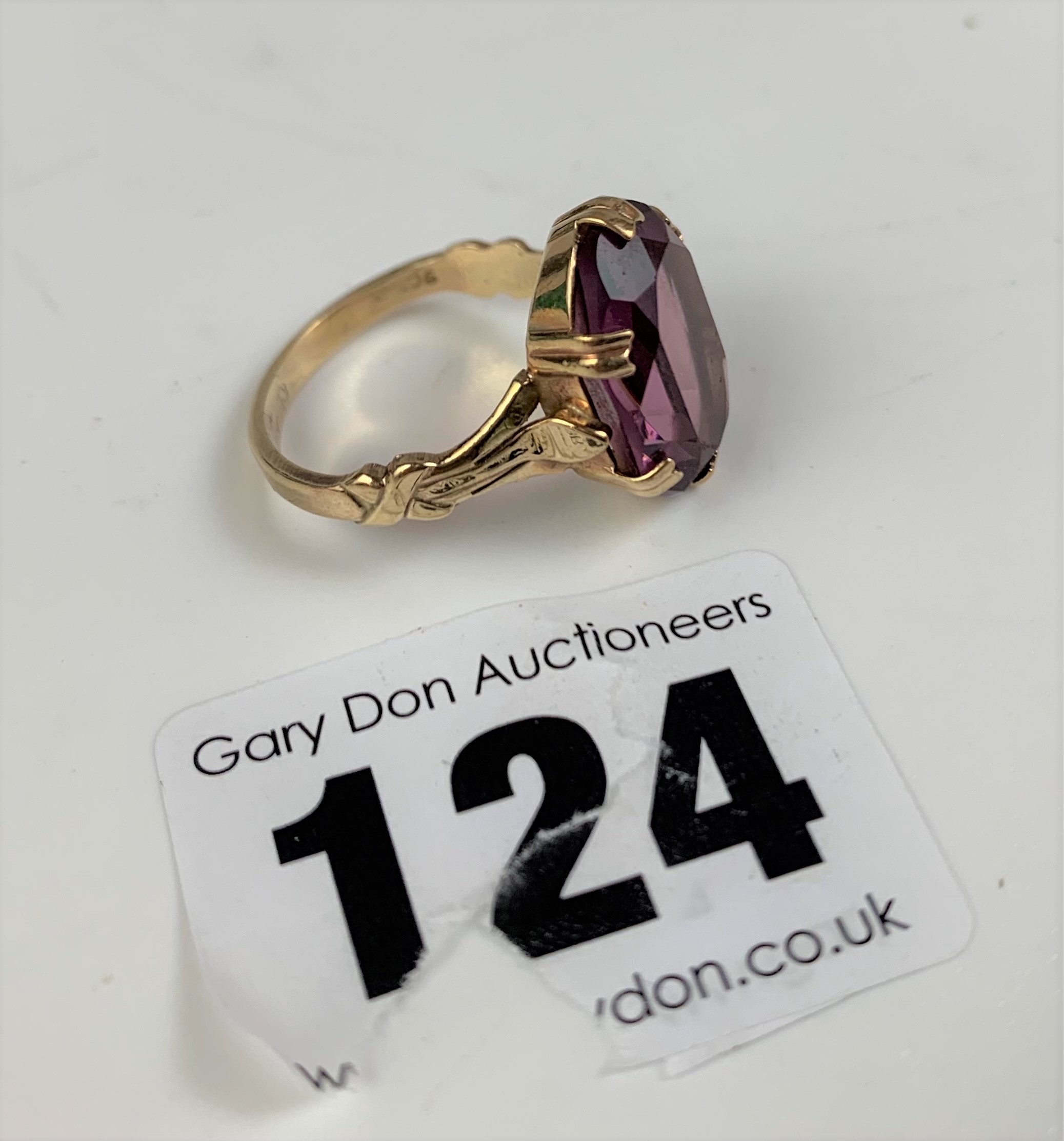 9k gold and pink stone ring, size M, w: 3.9 gms - Image 3 of 6